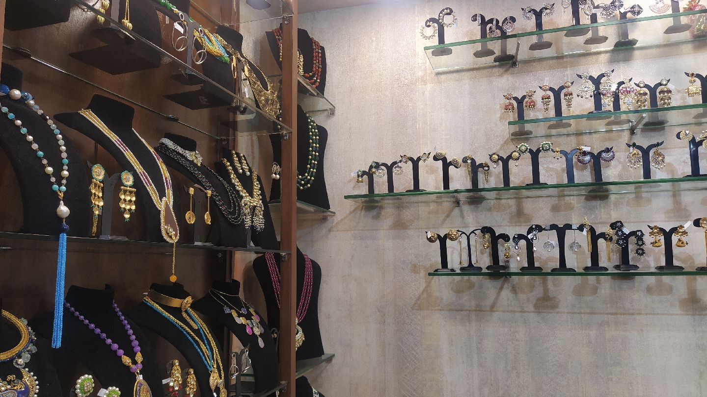 Adro's Fashion Jewellery