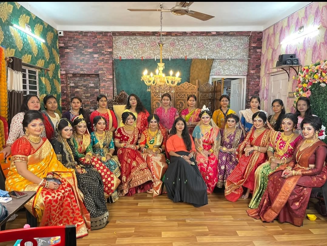 Aparupa's Makeover studio and Learning Academy