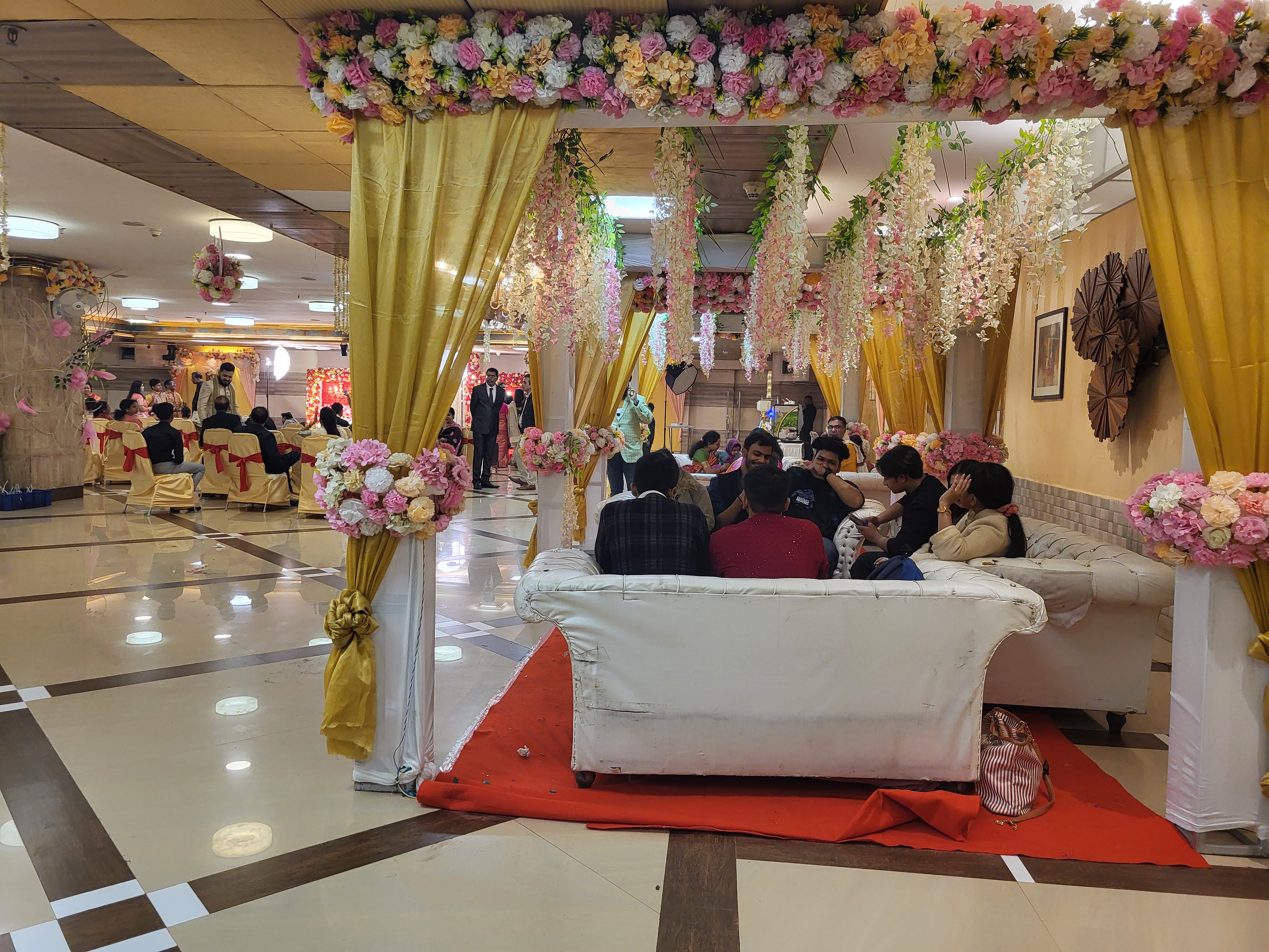 Balaji Utsav Banquets | Marriage Hall, Party Hall, Birthday Party Hall, Engagement Venue
