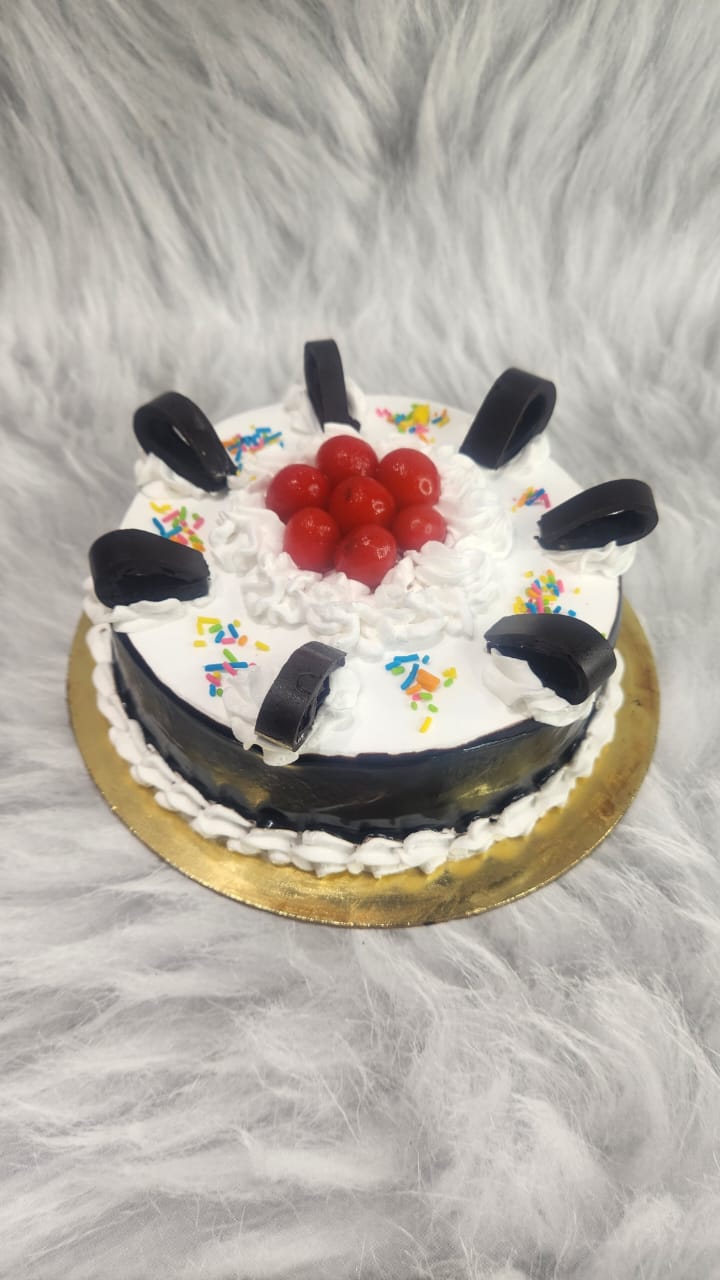 Wedding cake by Choco Passion By SAMTA JAIN