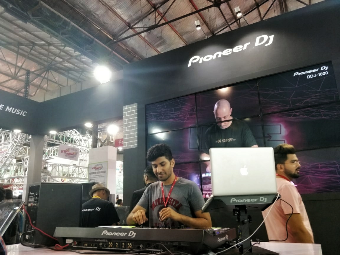 DJ Aakash Burman image 10