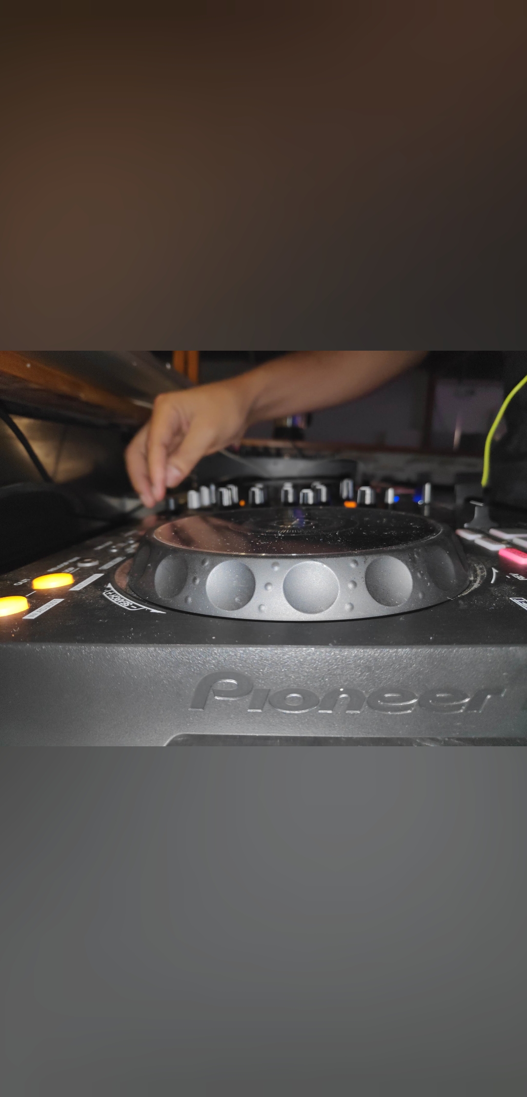 DJ Aakash Burman image 27