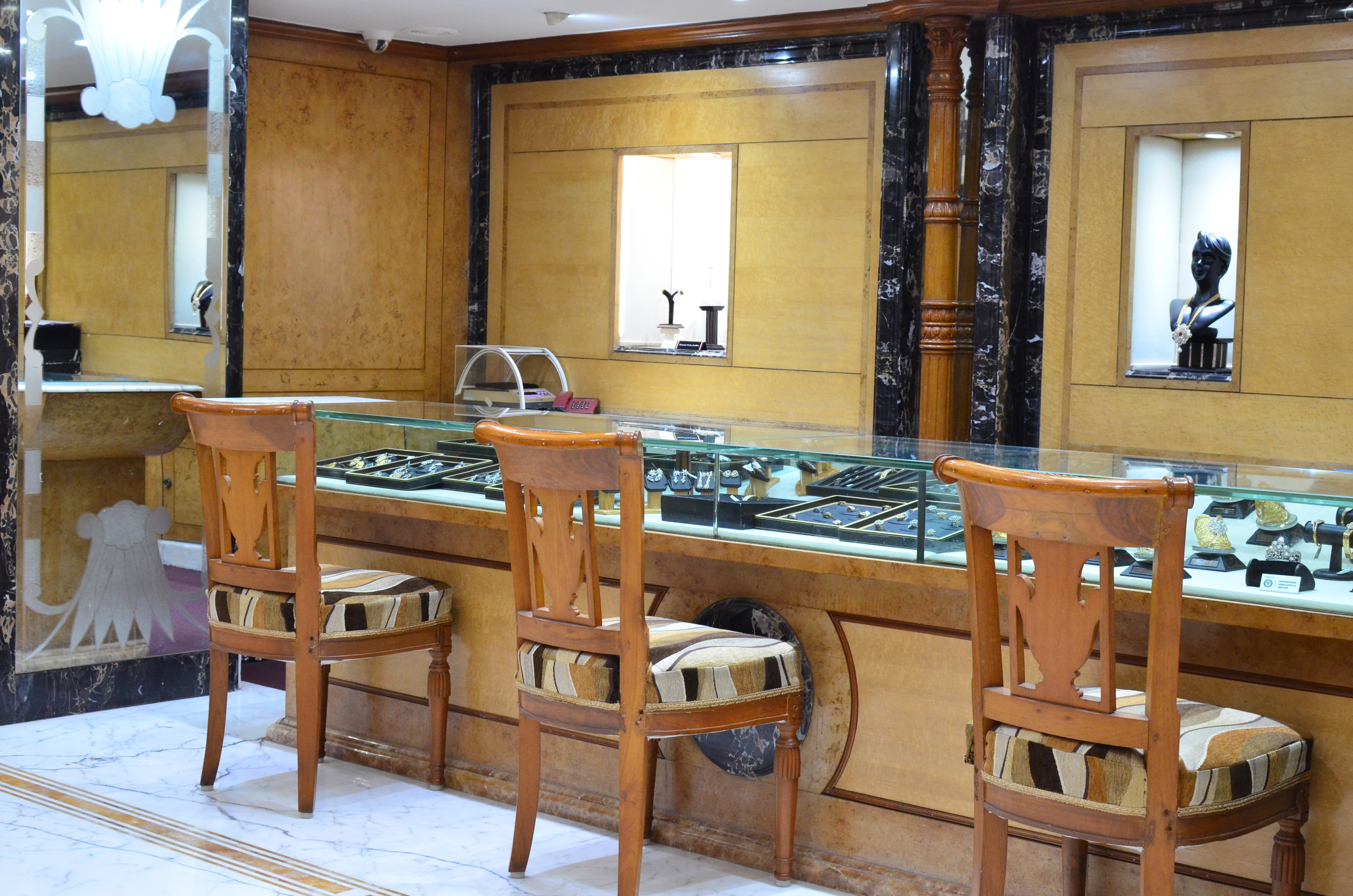 Diwansons Jewellers image 2