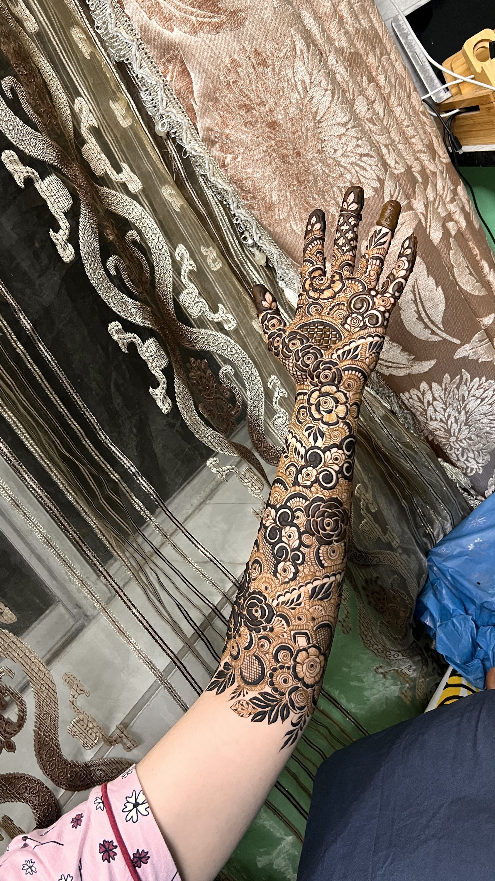Farzana Mehndi Artist