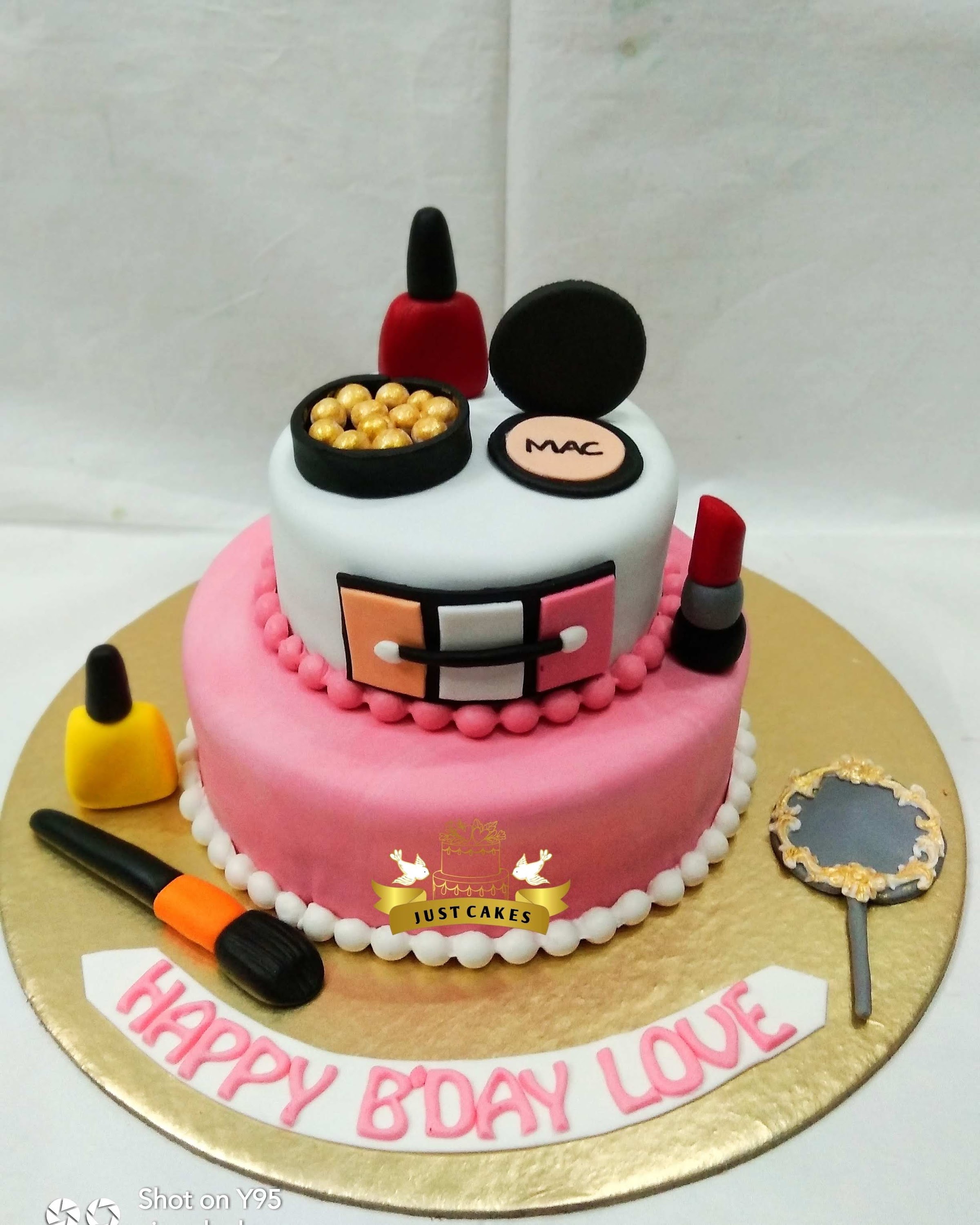 Wedding cake by JUST CAKES