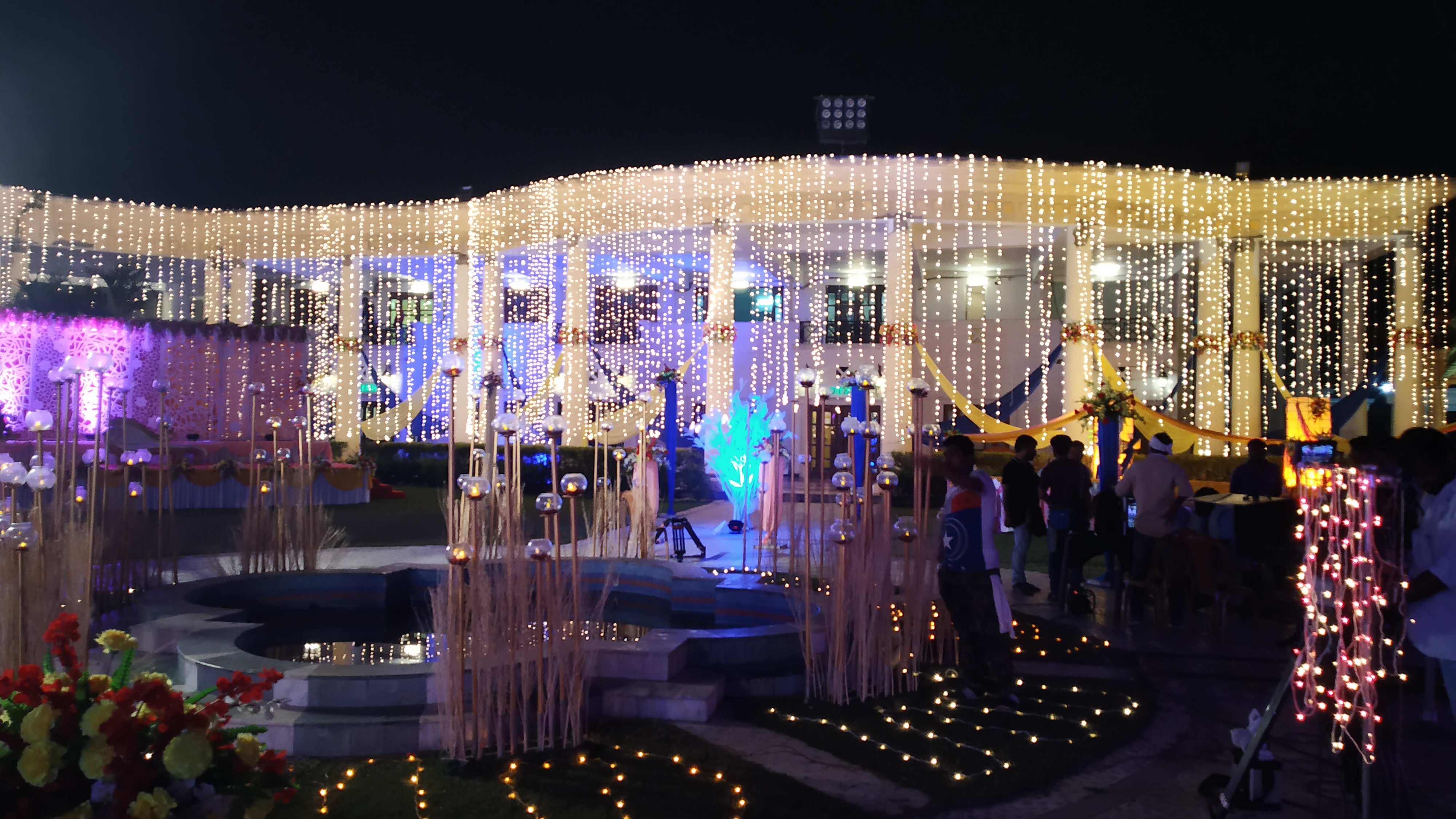 LAKE LAND COUNTRY CLUB