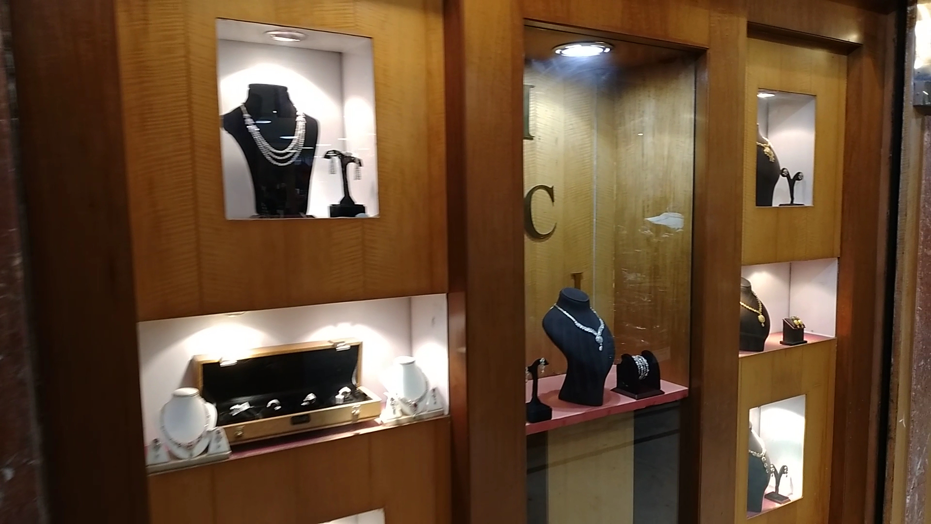 Manik Chand Jewellers & Sons Pvt Ltd image 3