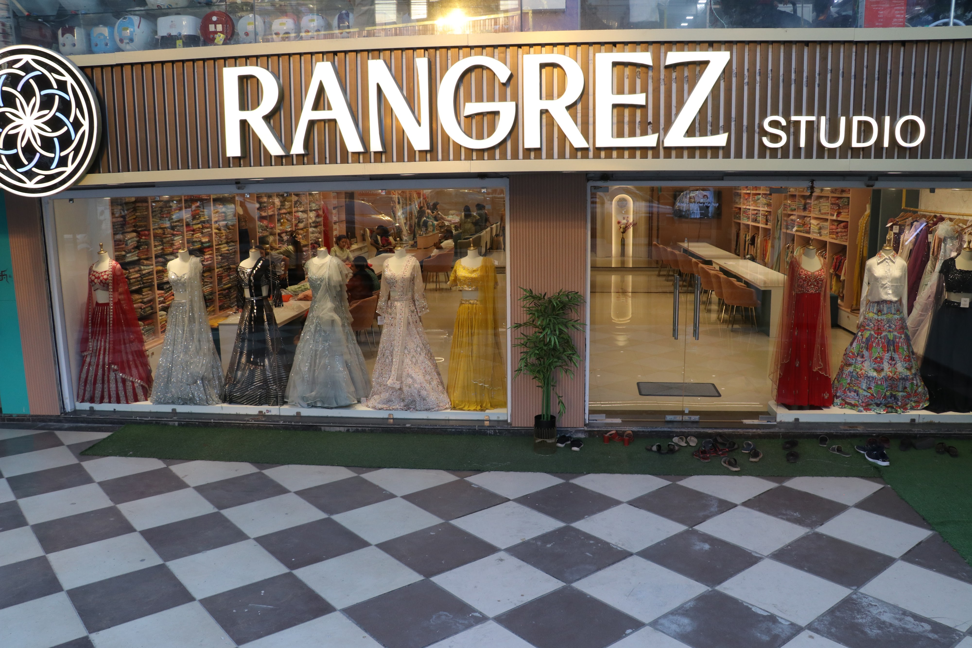 RANGREZ STUDIO / Best Lehenga Shop