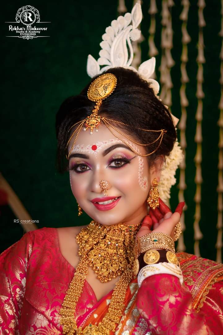 Rekha's Makeover Studio and academy