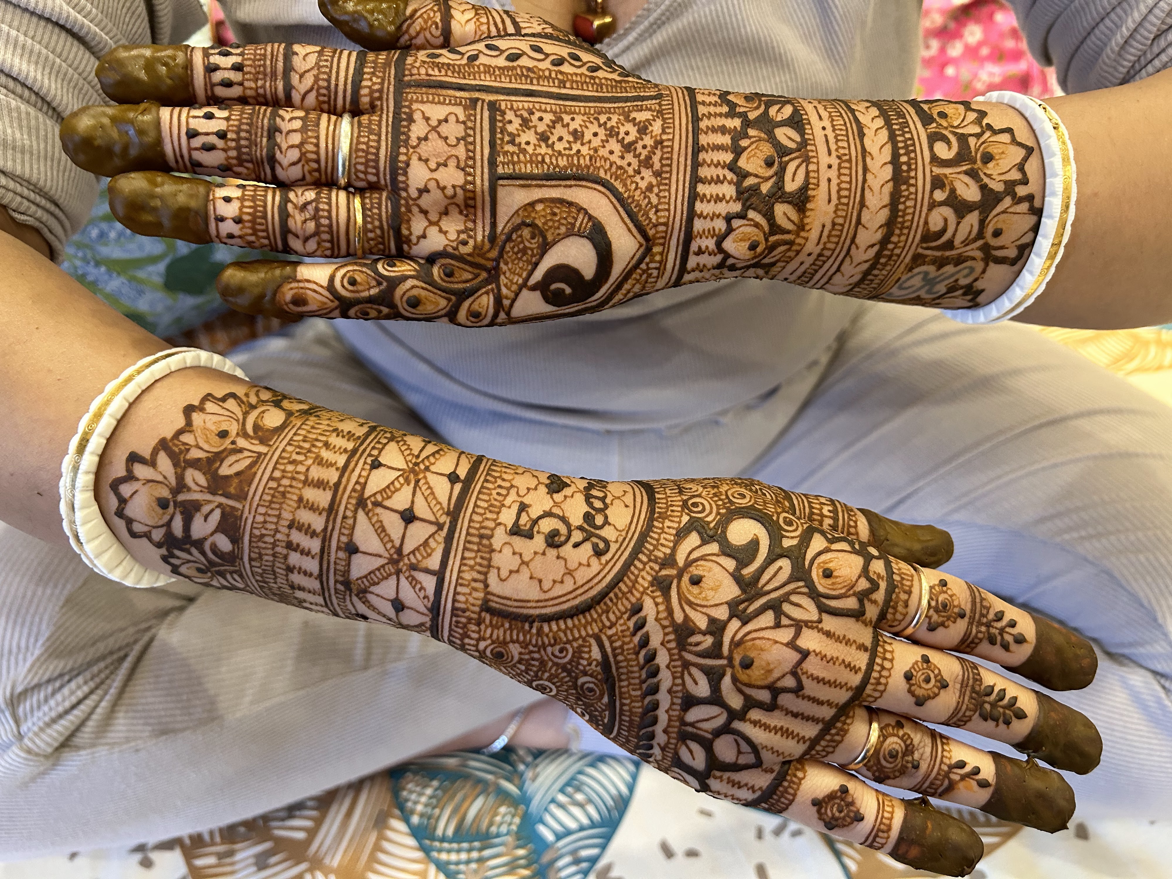 Wedding mehendi designs by SUJATA'S MEHENDI STUDIO AND TRAINING in Guwahati