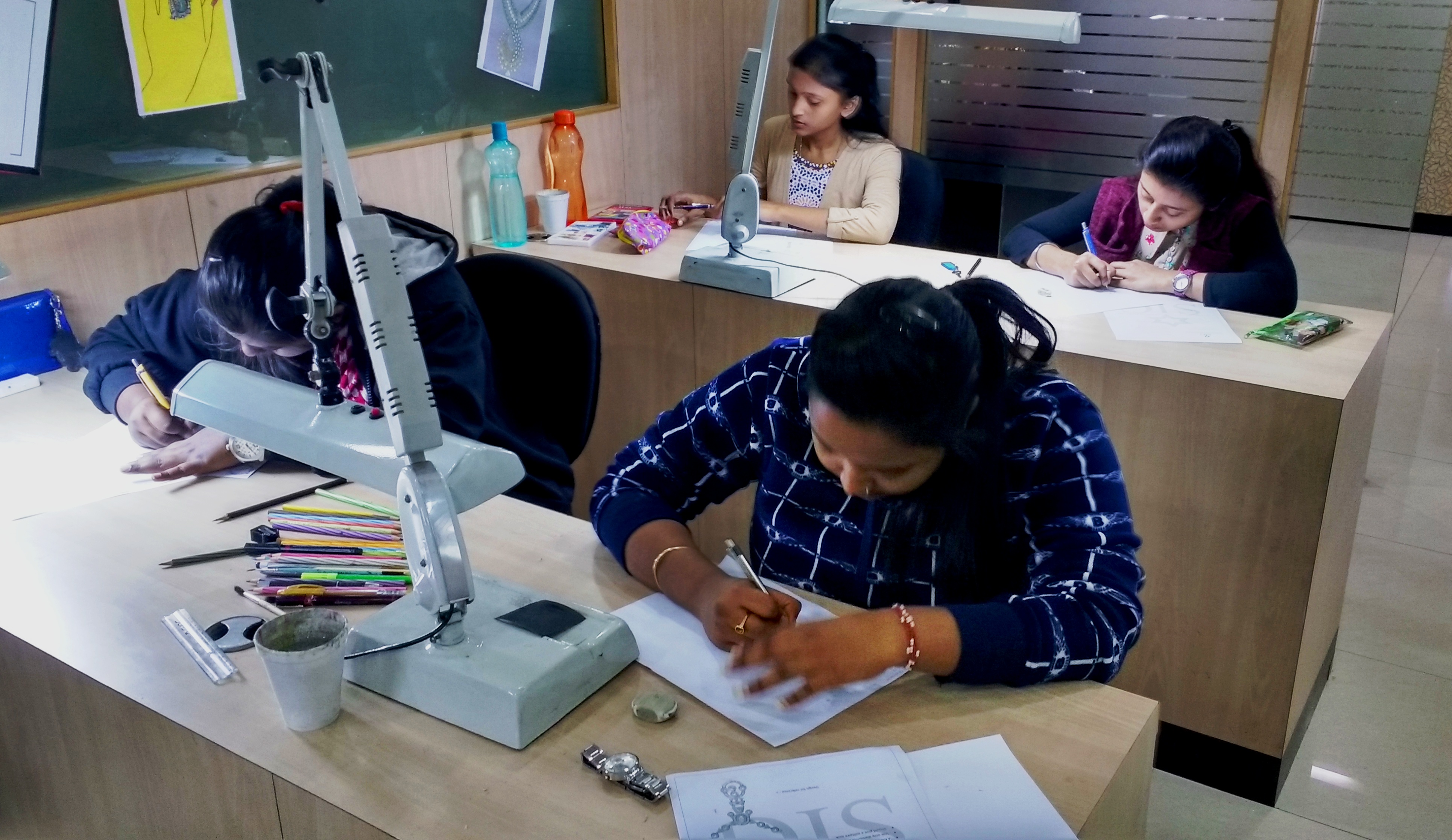 Sawansukha Jewellers-Camac Street-Kolkata image 12