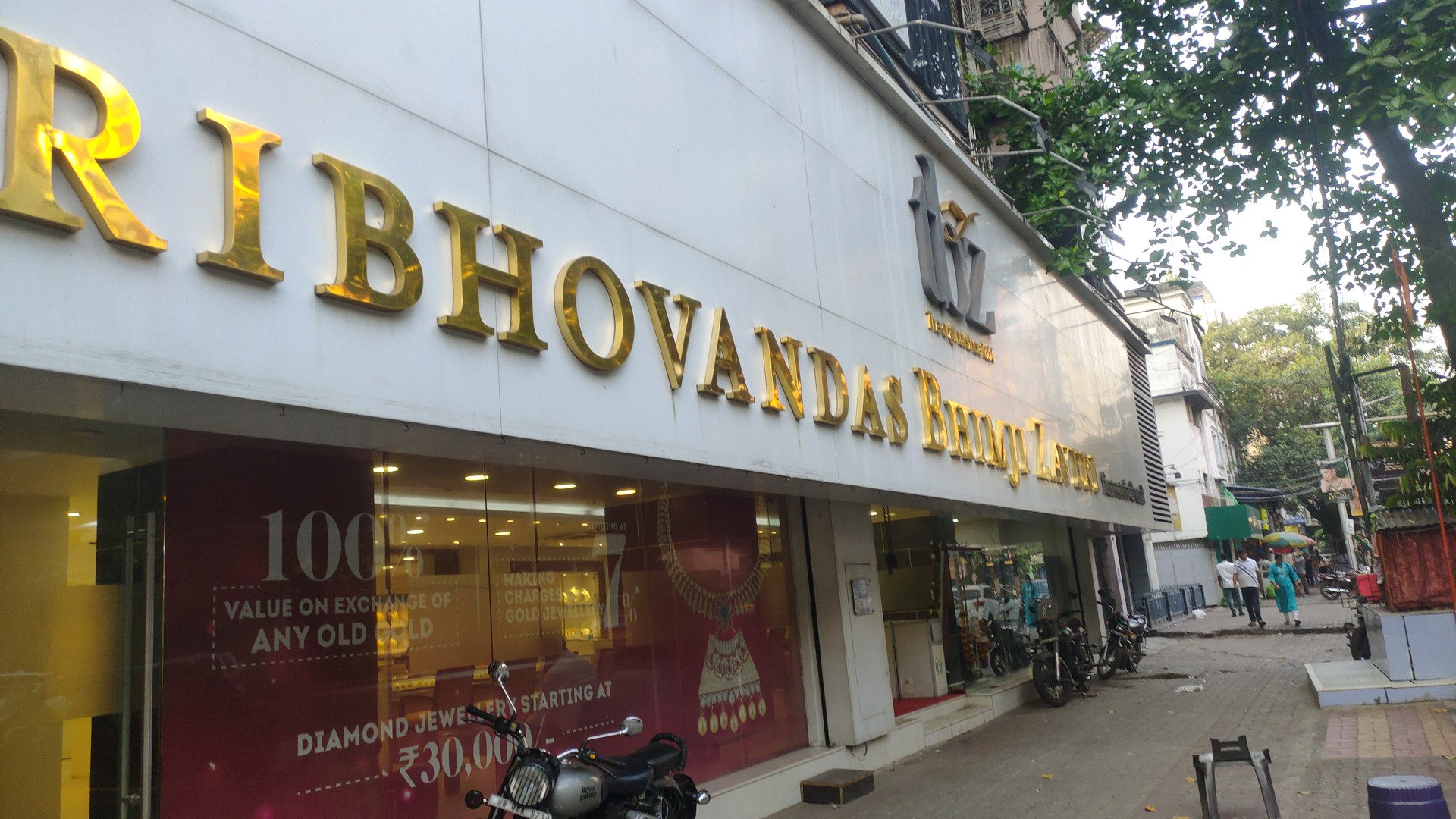 Sawansukha Jewellers-Camac Street-Kolkata image 14