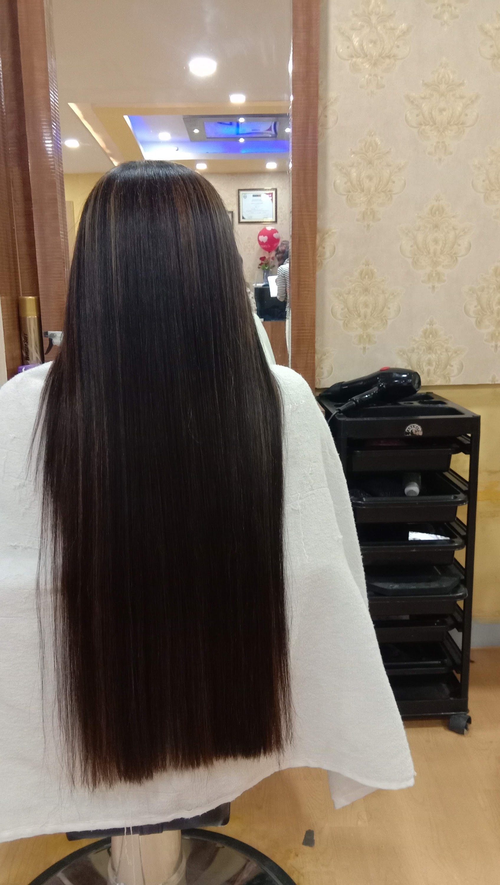 Zaara Professional Salon & Academy (Ladies Only)