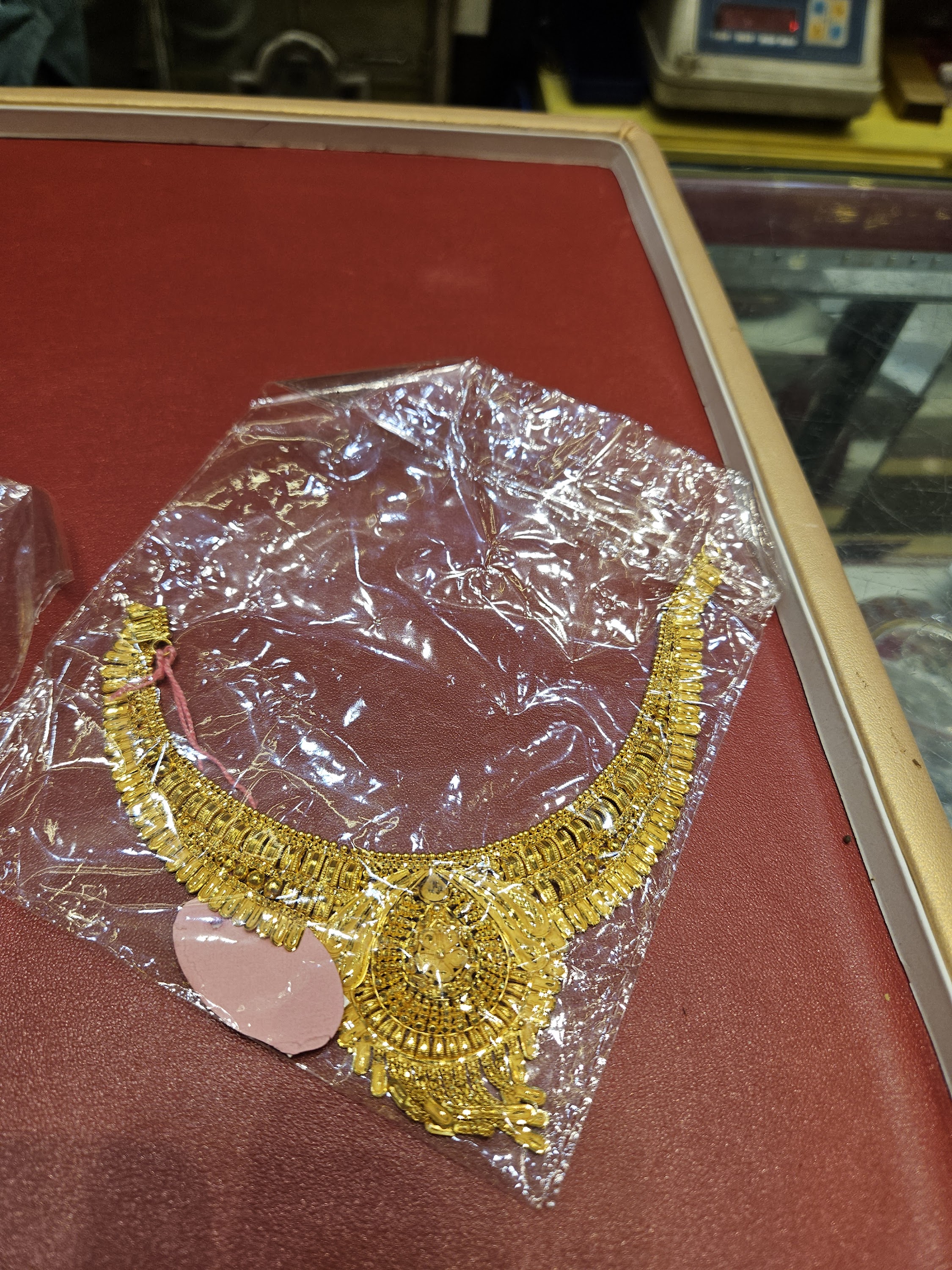 Zenith Gems & Jewellers image 10